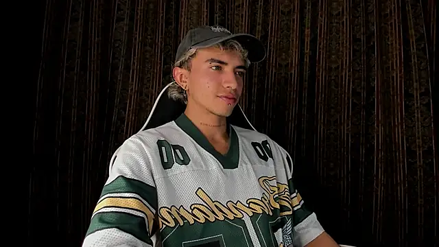 guynextdo0r online show from 27, 11, 2025