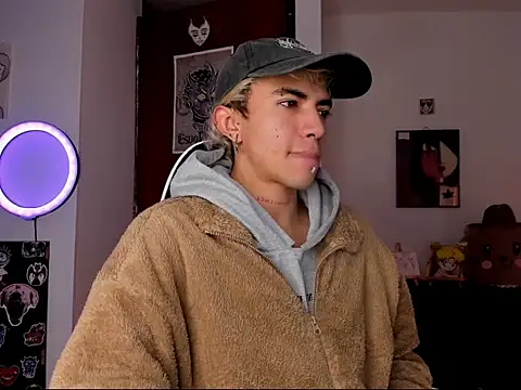 guynextdo0r online show from 8, 10, 2025