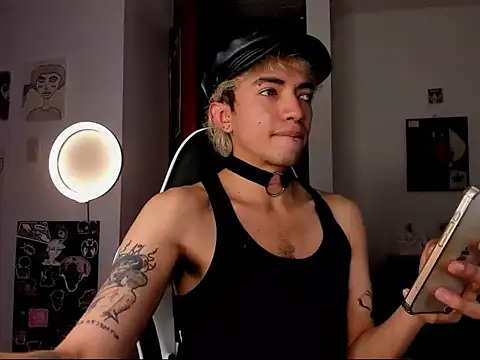 guynextdo0r online show from 10, 10, 2025