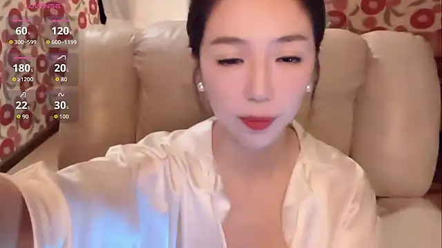 miss-lin online show from 6, 10, 2025