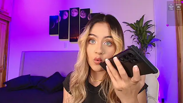 MaryMoon  online show from 5, 12, 2025