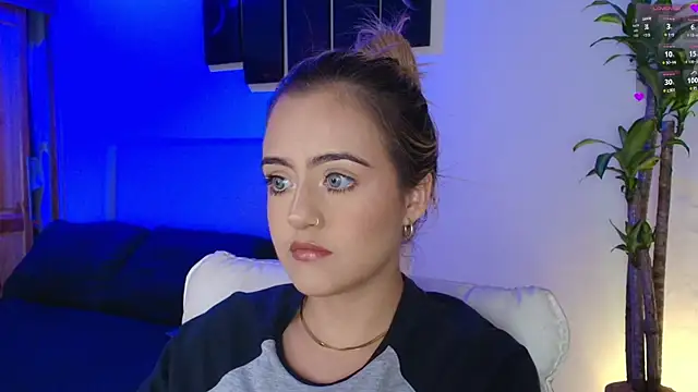 MaryMoon  online show from 8, 10, 2025