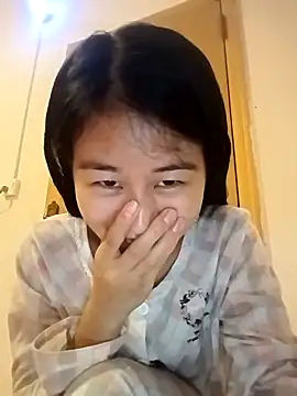 luy-xinh02 online show from 5, 10, 2025