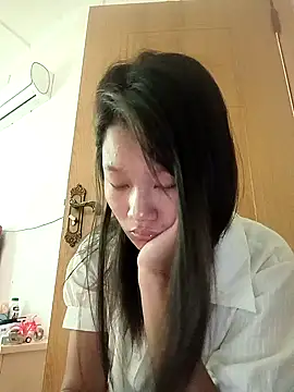 luy-xinh02 online show from 28, 9, 2025