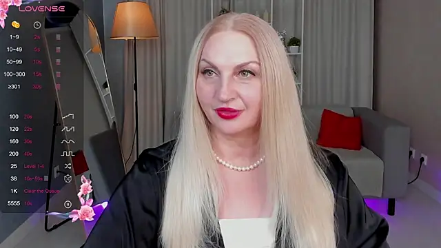 Nina Devillle online show from 15, 10, 2025