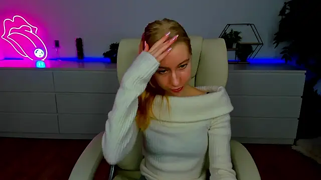 Alina Blonde online show from 13, 11, 2025