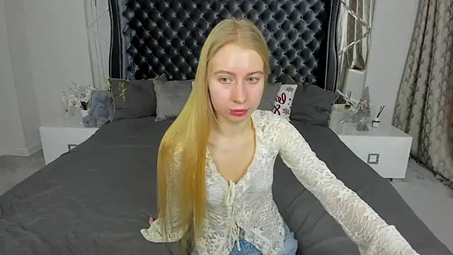 Alina Blonde online show from 11, 3, 2026
