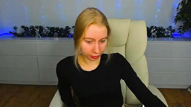 Alina Blonde online show from 16, 12, 2025