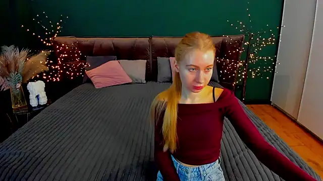 Alina Blonde online show from 16, 11, 2025