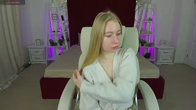 Alina Blonde online show from 23, 4, 2026