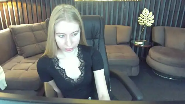 Alina Blonde online show from 5, 5, 2026