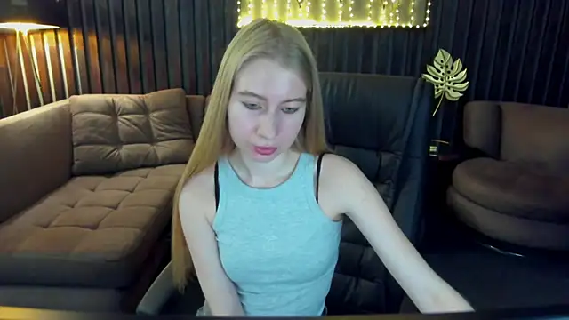 Alina Blonde online show from 6, 6, 2026