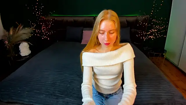 Alina Blonde online show from 25, 10, 2025