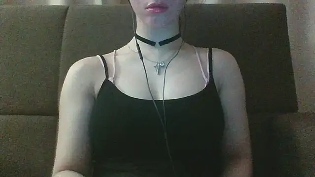 Snapshot of Avenyya chatting on 14, 7, 2026 Avenyya online show from 14, 7, 2026