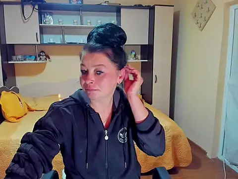 Soffy Skye online show from 28, 4, 2026