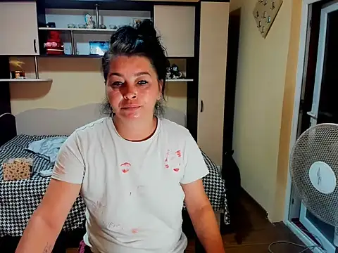 Snapshot of Soffy_Skye chatting on 17, 7, 2026 Soffy Skye online show from 17, 7, 2026