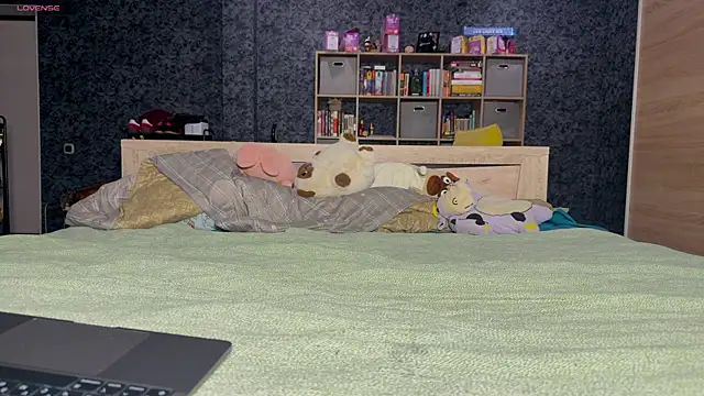 AzureEyes online show from 18, 11, 2025