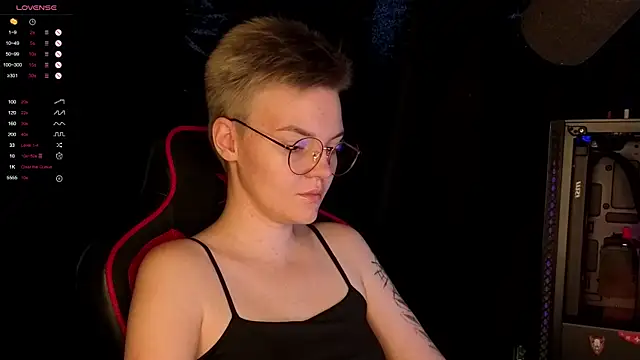 KrisNeal online show from 24, 10, 2025