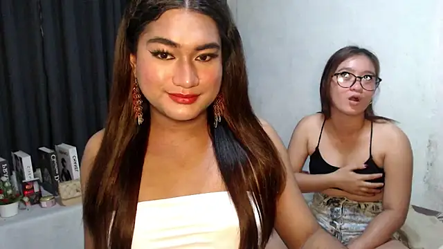 Elysia Fox online show from 3, 3, 2026