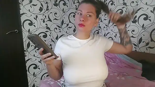 YourEmilie online show from 23, 10, 2025