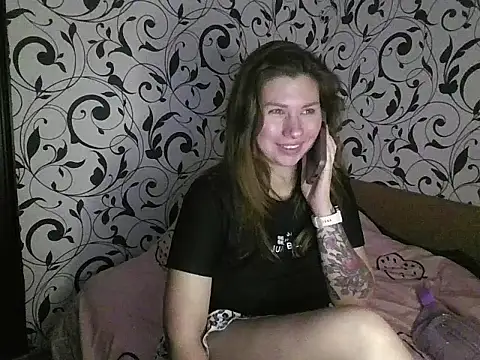 YourEmilie online show from 31, 10, 2025