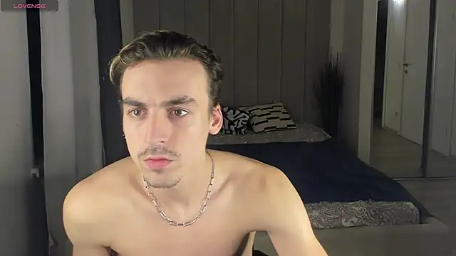 Snapshot of OLIVER__MARTINEZ chatting on 8, 10, 2025 OLIVER MARTINEZ online show from 8, 10, 2025
