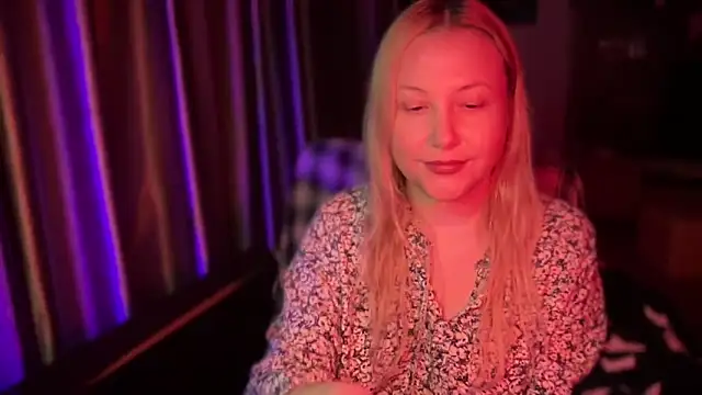 Snapshot of BikiHellena chatting on 29, 10, 2025 BikiHellena online show from 29, 10, 2025