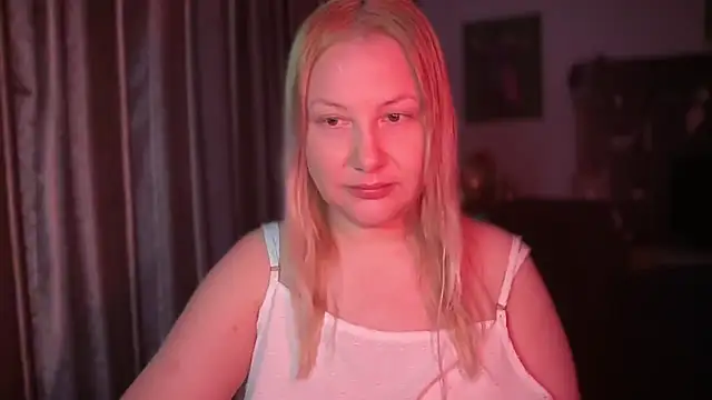 Snapshot of BikiHellena chatting on 26, 6, 2026 BikiHellena online show from 26, 6, 2026