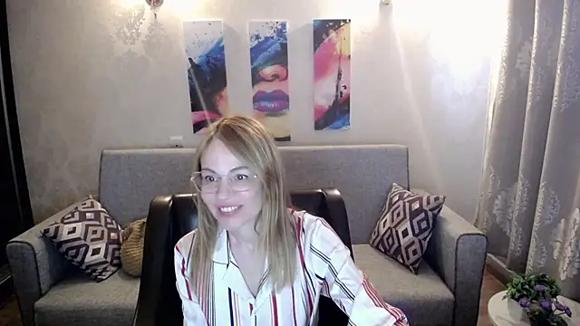 shy hot cat online show from 11, 9, 2025