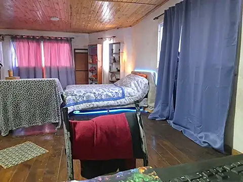 ObeyLust online show from 8, 11, 2025