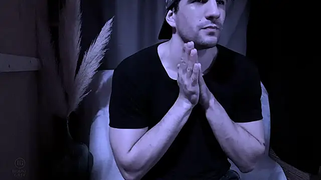 ObeyLust online show from 5, 10, 2025