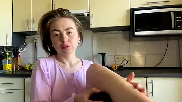 MartaLuna  online show from 6, 4, 2026