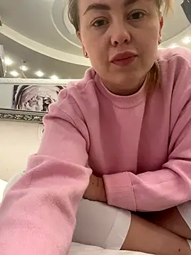 MartaLuna  online show from 7, 11, 2025