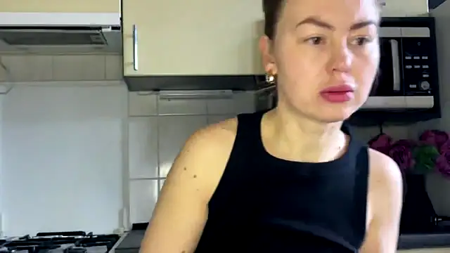 MartaLuna  online show from 6, 3, 2026