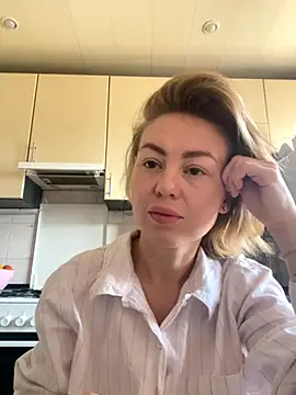 MartaLuna  online show from 15, 11, 2025