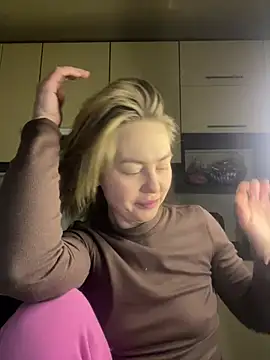 MartaLuna  online show from 12, 2, 2026