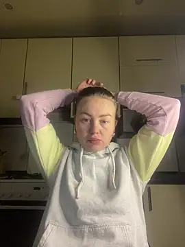 MartaLuna  online show from 7, 2, 2026