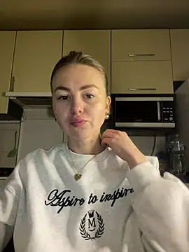 MartaLuna  online show from 28, 2, 2026