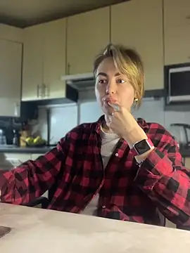 MartaLuna  online show from 9, 4, 2026