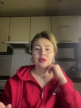 MartaLuna  online show from 5, 2, 2026