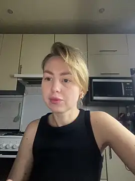 MartaLuna  online show from 14, 12, 2025