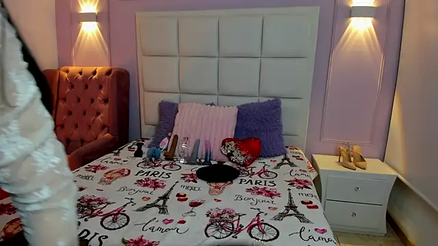 Ashleypetit online show from 8, 8, 2026