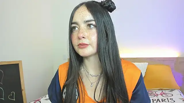 Snapshot of Ashleypetit chatting on 4, 6, 2026 Ashleypetit online show from 4, 6, 2026