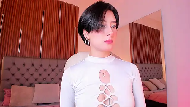 EmmaRossi  online show from 22, 9, 2025