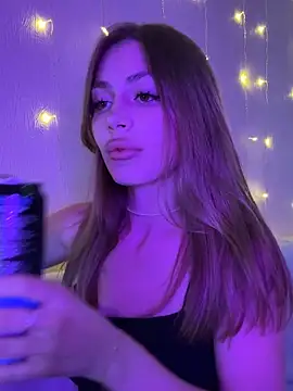 Elizabeth Tay online show from 19, 10, 2025