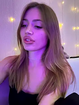 Elizabeth Tay online show from 12, 11, 2025