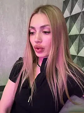 Elizabeth Tay online show from 19, 5, 2026