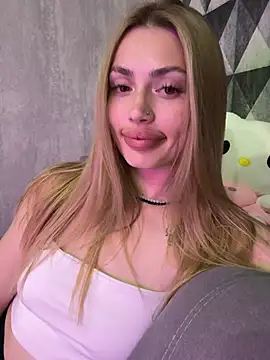 Elizabeth Tay online show from 4, 6, 2026