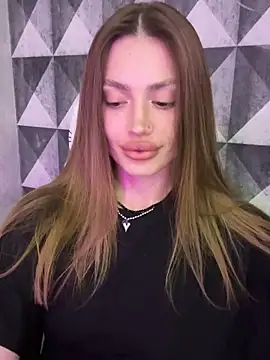 Elizabeth Tay online show from 7, 4, 2026