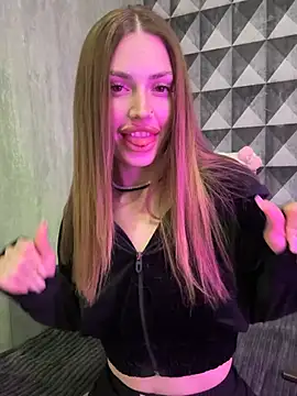 Elizabeth Tay online show from 4, 5, 2026